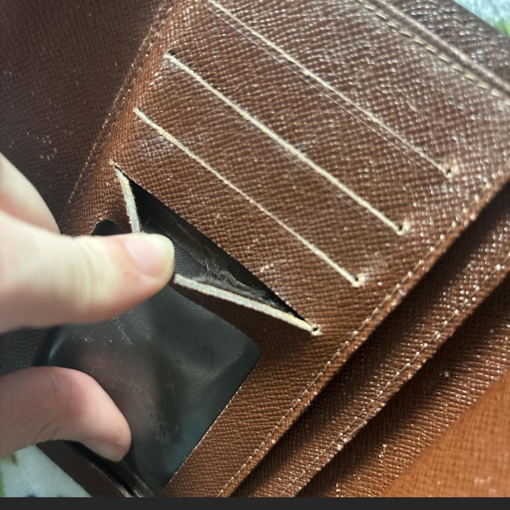 Louis Vuitton Brown Monogram Women's Wallet - Picture 8 of 8